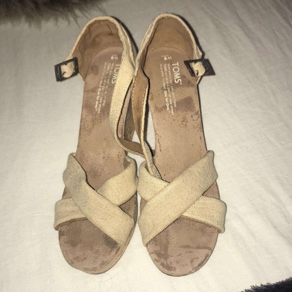 Toms Tan Heels